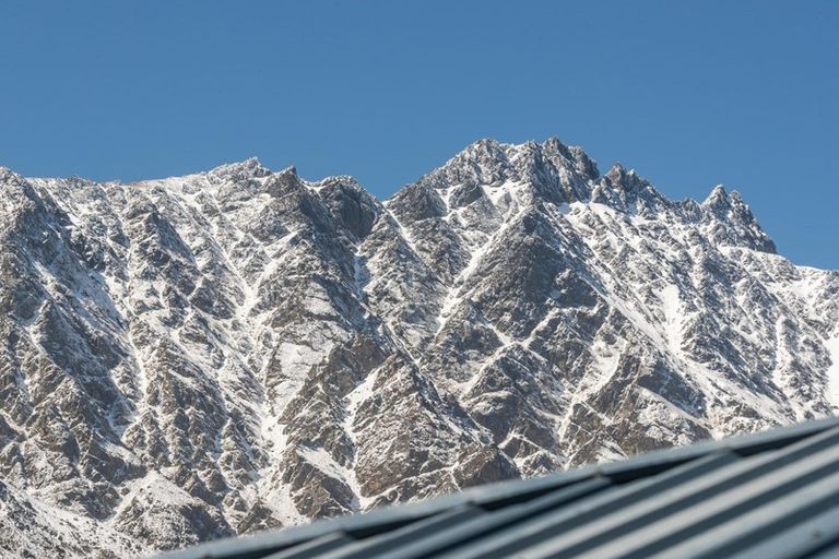 Photo of property in 51 Remarkables Crescent, Frankton, Queenstown, 9300