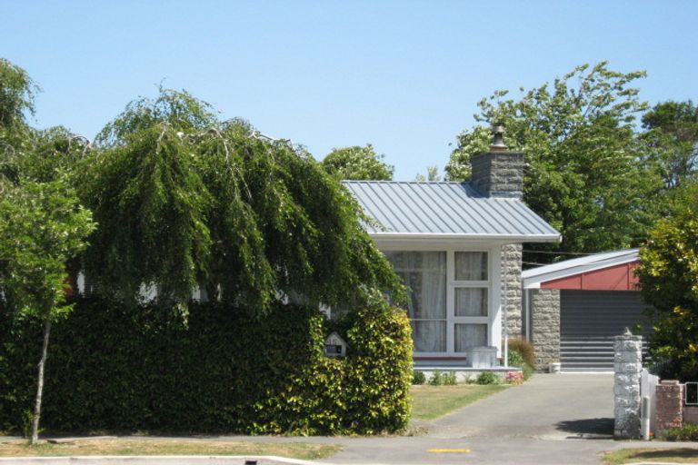 Photo of property in 15 Mirfield Place, Russley, Christchurch, 8042