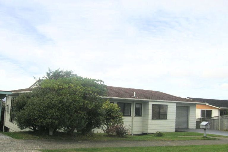 Photo of property in 67 Cypress Drive, Maungaraki, Lower Hutt, 5010