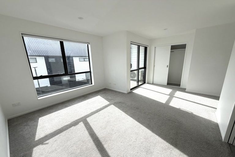 Photo of property in 75 Papatupu Way, Kumeu, 0810