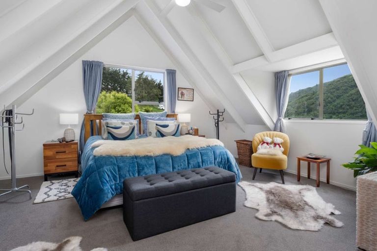 Photo of property in 45 Dorset Street, Picton, 7220