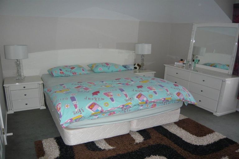 Photo of property in 70a Erlestoke Crescent, Churton Park, Wellington, 6037