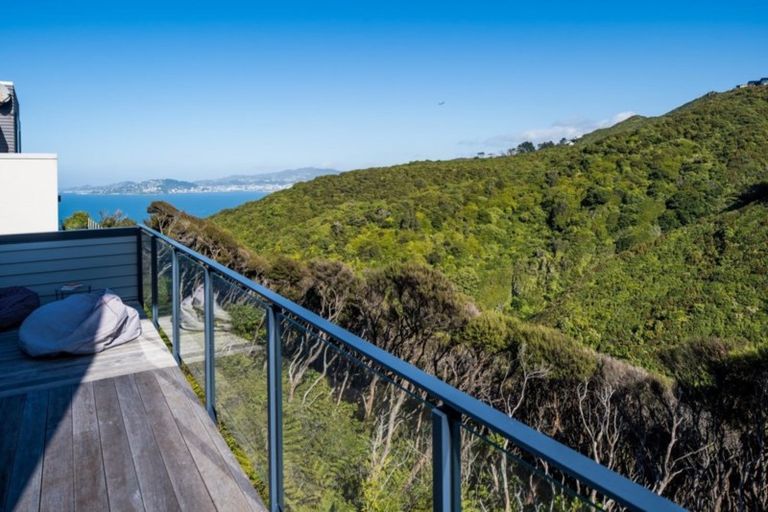 Photo of property in 22 Cromwell Point, Newlands, Wellington, 6037