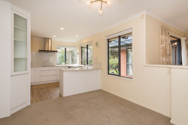 Photo of property in 29 Nimstedt Avenue, Oteha, Auckland, 0632