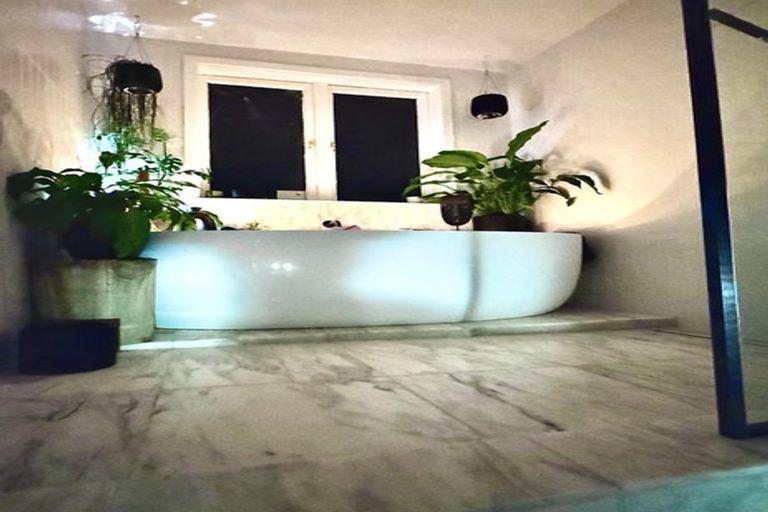 Photo of property in 50 Great North Road, Riverhead, 0820