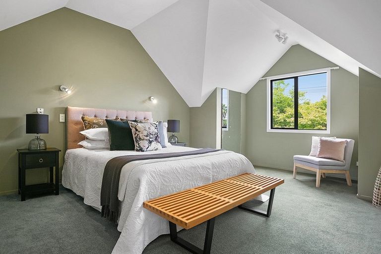 Photo of property in 33 Williams Street, Cambridge, 3434