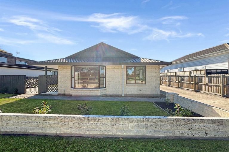 Photo of property in 1/644 Barbadoes Street, Edgeware, Christchurch, 8013
