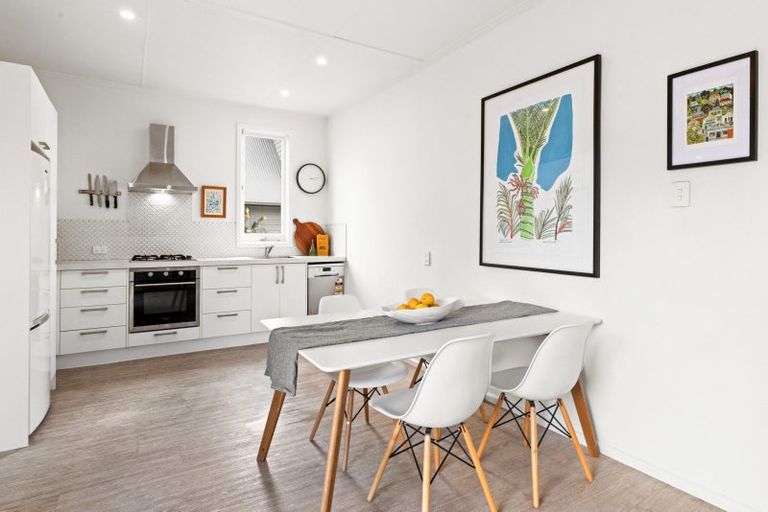 Photo of property in 305 Riverslea Road North, Parkvale, Hastings, 4122