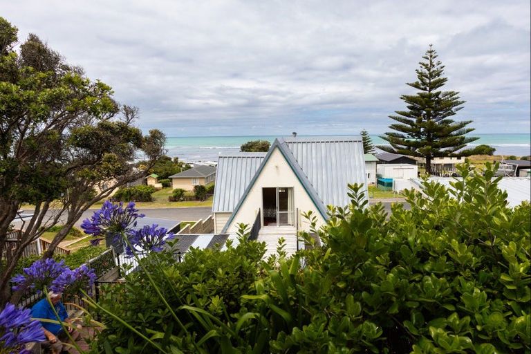 Photo of property in 70 Akitio Esplanade, Akitio, Pongaroa, 4991