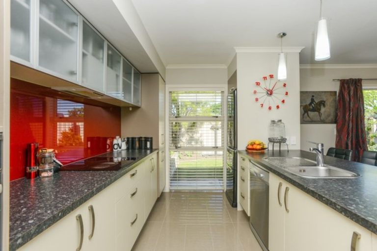 Photo of property in 100a Guppy Road, Taradale, Napier, 4112