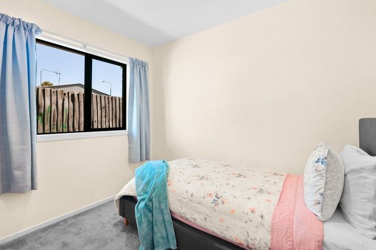 Photo of property in 2/4 Nova Place, Christchurch Central, Christchurch, 8011