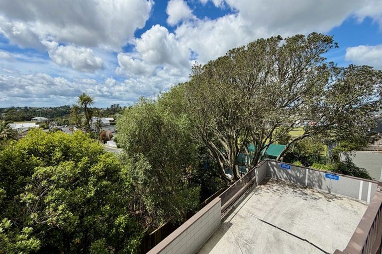 Photo of property in 4/99 Mokoia Road, Birkenhead, Auckland, 0626