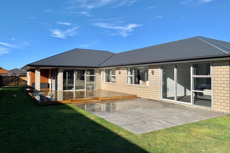 Photo of property in 71 Bayliss Drive, Kaiapoi, 7630
