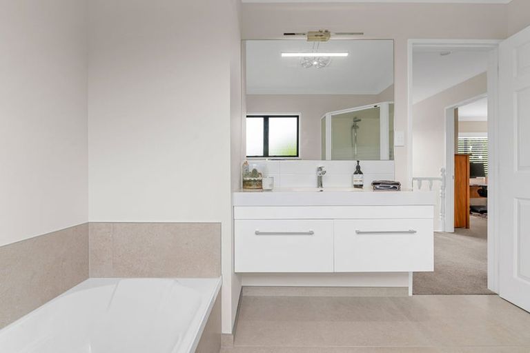 Photo of property in 45 Harrowfield Drive, Harrowfield, Hamilton, 3210