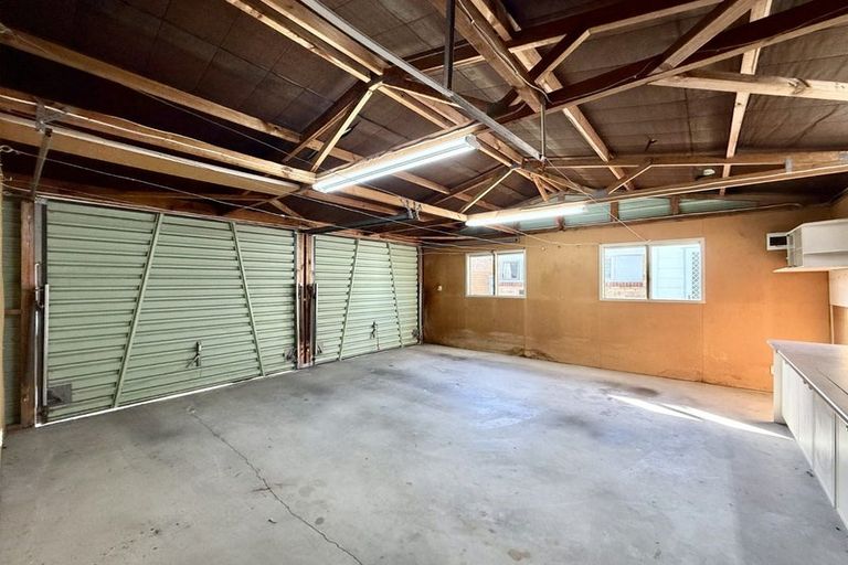 Photo of property in 15 Fields Road, Manurewa, Auckland, 2102