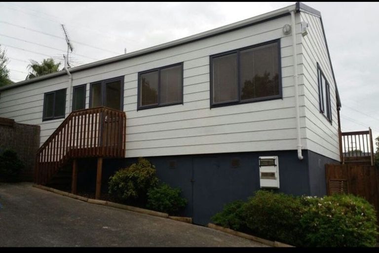 Photo of property in 10 Loughanure Place, Massey, Auckland, 0614