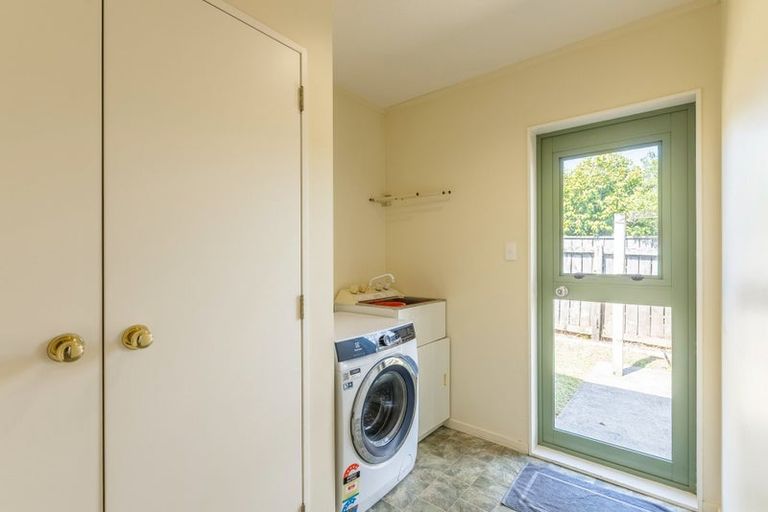 Photo of property in 33 Rosewood Place, Paraparaumu, 5032