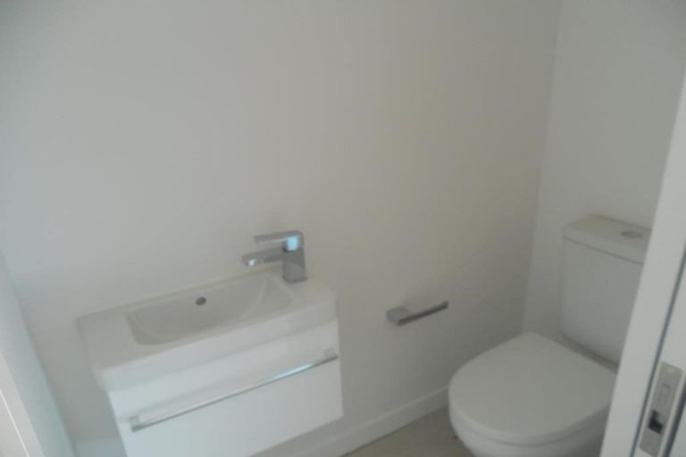 Photo of property in 2/7 Handyside Street, Tawa, Wellington, 5028