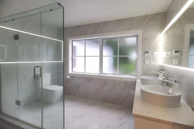 Photo of property in 1004a East Coast Road, Northcross, Auckland, 0630