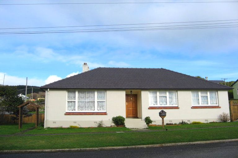 Photo of property in 82 Barrow Street, Bluff, 9814