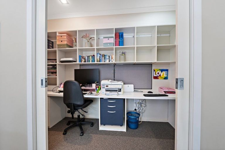 Photo of property in 11 Links Drive, Waiwhakaiho, New Plymouth, 4312