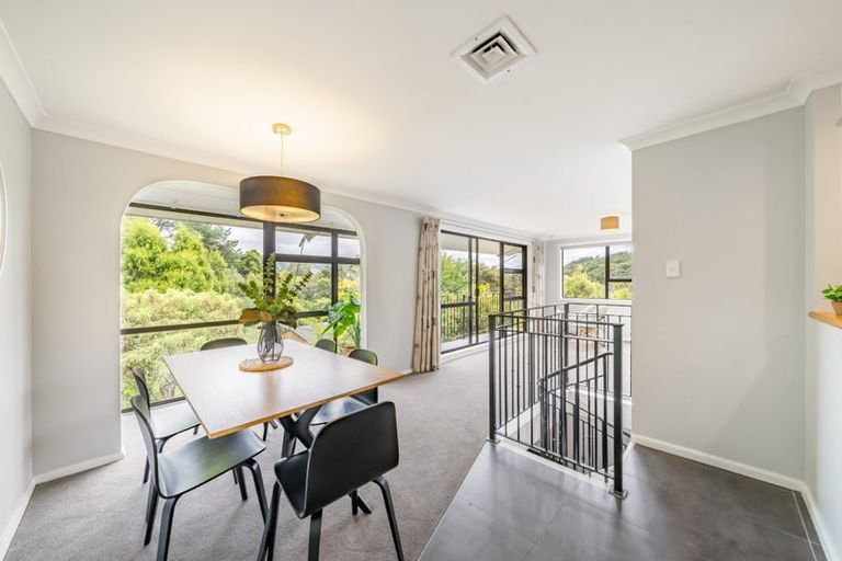 Photo of property in 5 Winchester Avenue, Pinehaven, Upper Hutt, 5019