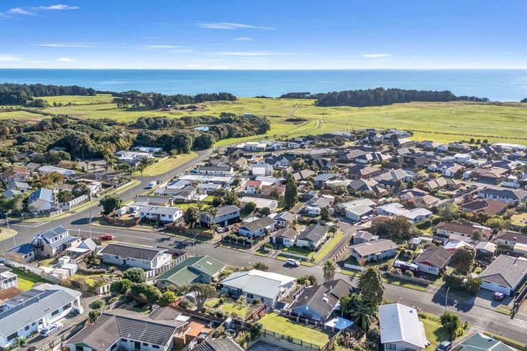 Photo of property in 45 Glamis Avenue, Bell Block, New Plymouth, 4312