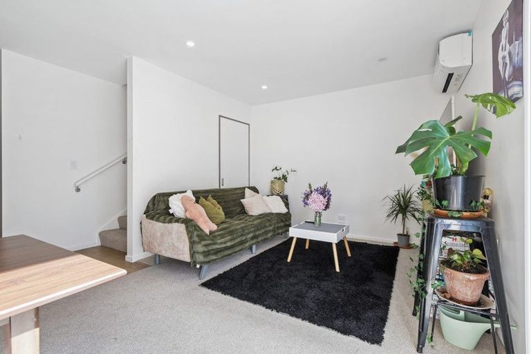 Photo of property in 2/17 Bunyan Street, Waltham, Christchurch, 8023