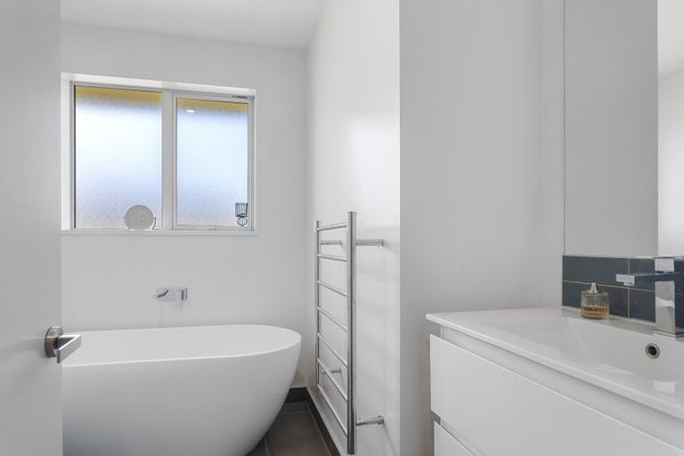 Photo of property in 34 Hilton Drive, Amberley, 7410