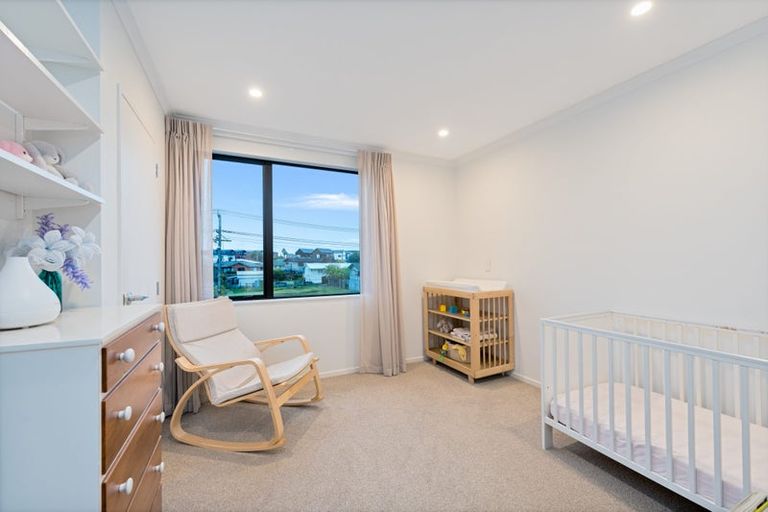 Photo of property in 32c Titoki Street, Te Atatu Peninsula, Auckland, 0610