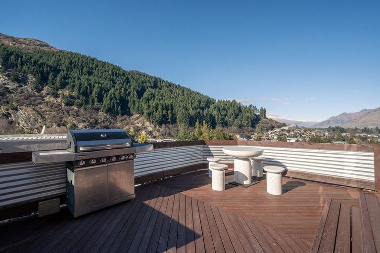 Photo of property in 8b Kiely Lane, Queenstown, 9300
