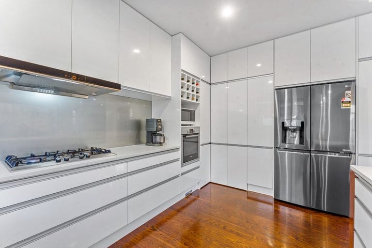 Photo of property in 463 Beach Road, Murrays Bay, Auckland, 0630