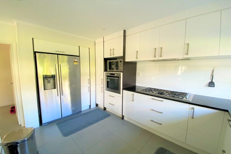 Photo of property in 78 Glenmore Road, Sunnyhills, Auckland, 2010