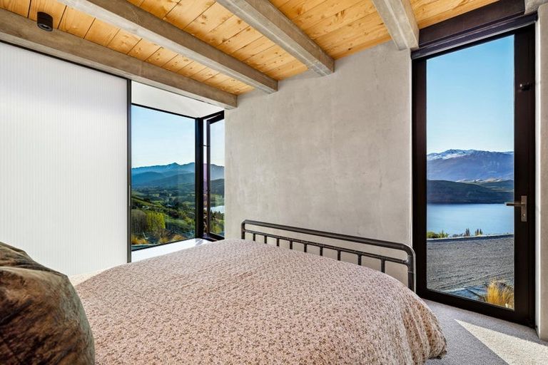 Photo of property in 68 Sicilian Lane, Lake Hayes, Queenstown, 9371