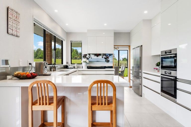 Photo of property in 30 Clifton Road, Whitford, Howick, 2571