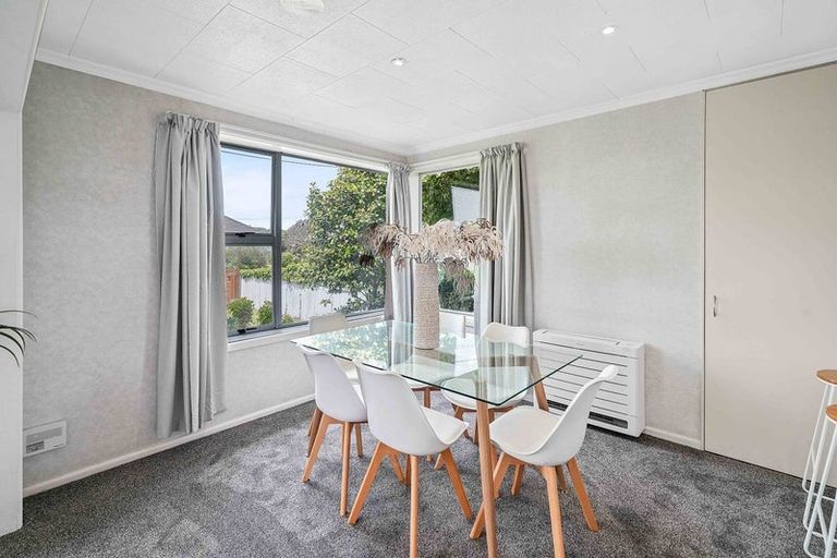 Photo of property in 25 Mortlake Street, Islington, Christchurch, 8042