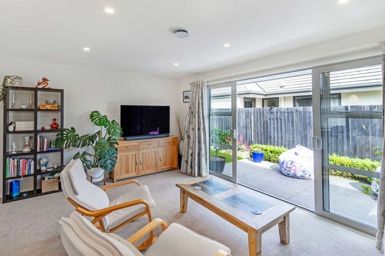 Photo of property in 9 Robalan Close, Halswell, Christchurch, 8025