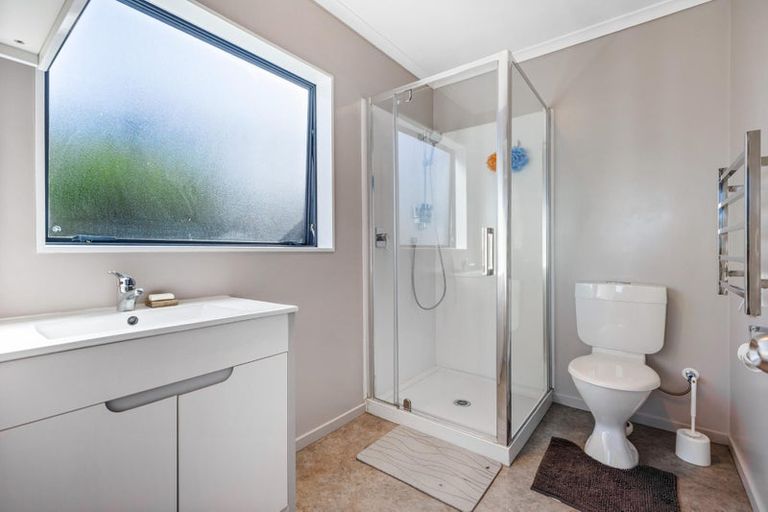 Photo of property in 50 Garton Drive, Massey, Auckland, 0614