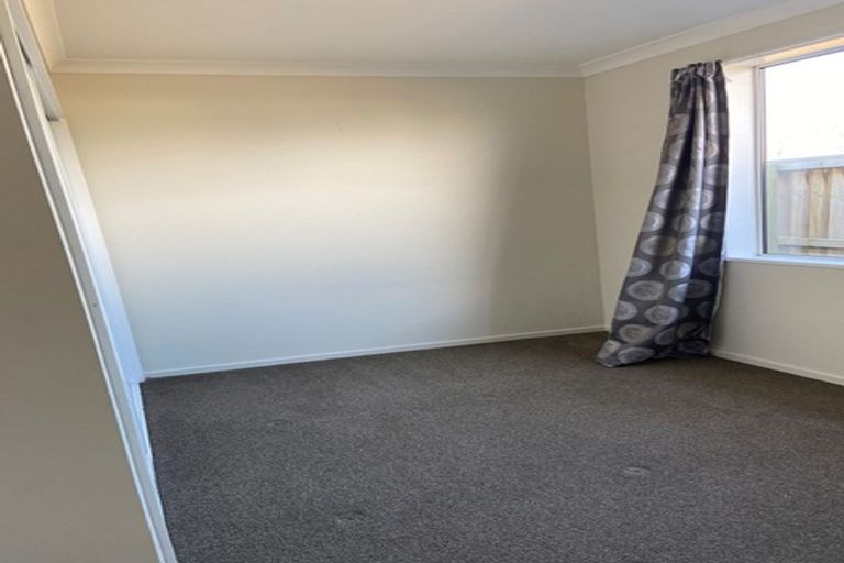 Photo of property in 15 Pounamu Place, Pegasus, 7612