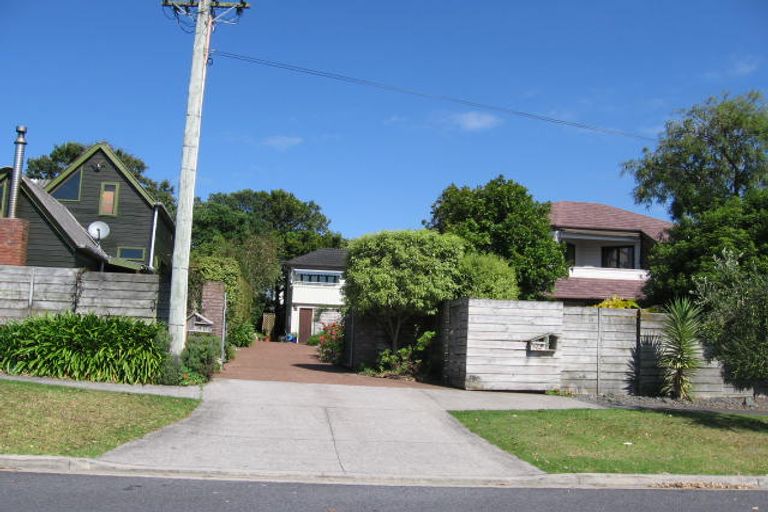 Photo of property in 1/14 Wairere Road, Torbay, Auckland, 0630