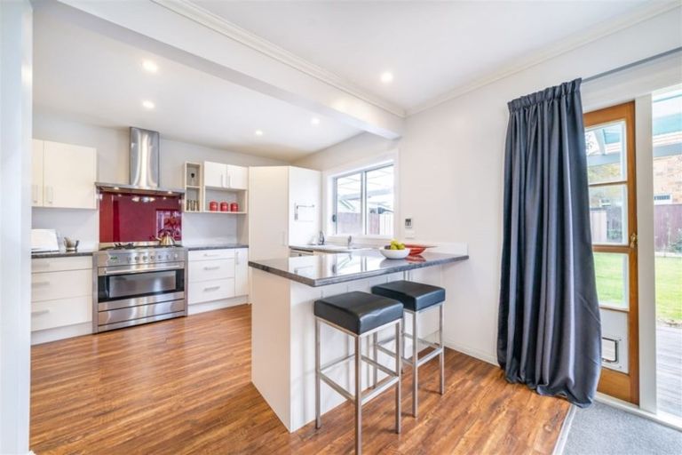 Photo of property in 2/5 Stephen Street, Trentham, Upper Hutt, 5018