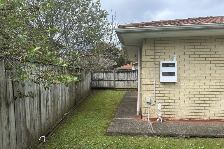 Photo of property in 12 Malin Place, Pinehill, Auckland, 0632