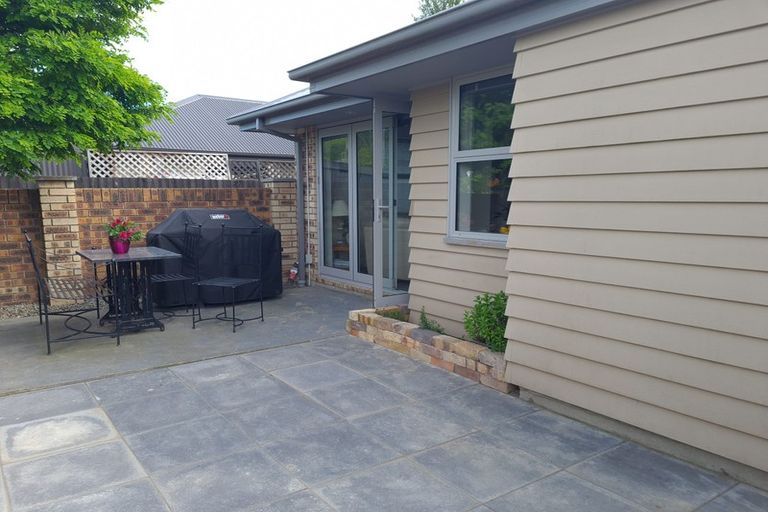 Photo of property in 80 Trafalgar Street, St Albans, Christchurch, 8014