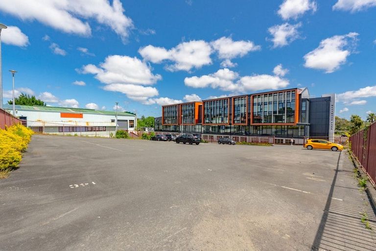 Photo of property in 12d/30 Westward Ho, Glen Eden, Auckland, 0602