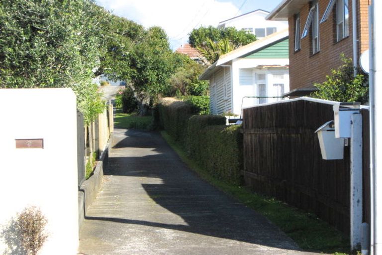 Photo of property in 9 Glen Almond Street, New Plymouth, 4310