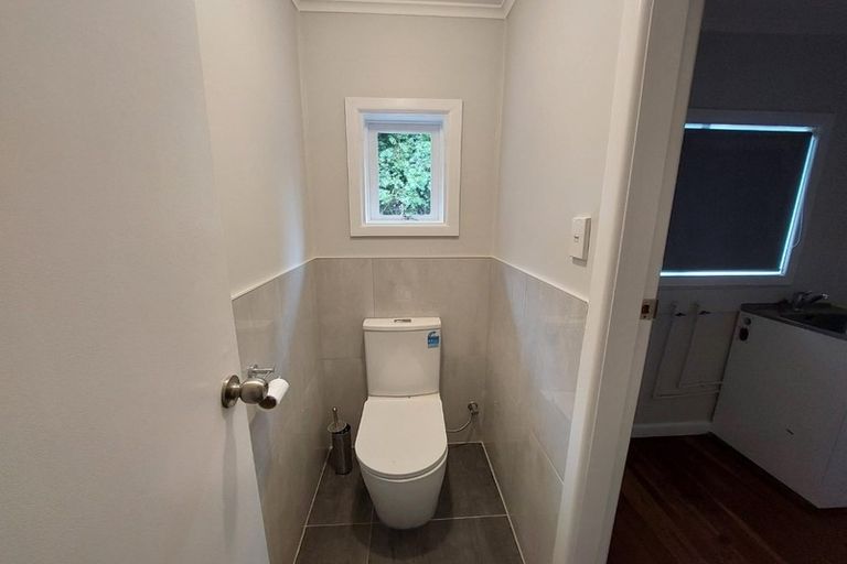 Photo of property in 4096 Great North Road, Glen Eden, Auckland, 0602