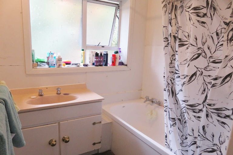 Photo of property in 60 Wayside Avenue, Burnside, Christchurch, 8053