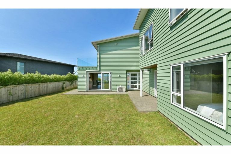 Photo of property in 12 Seaview Crescent, Hatfields Beach, Orewa, 0931