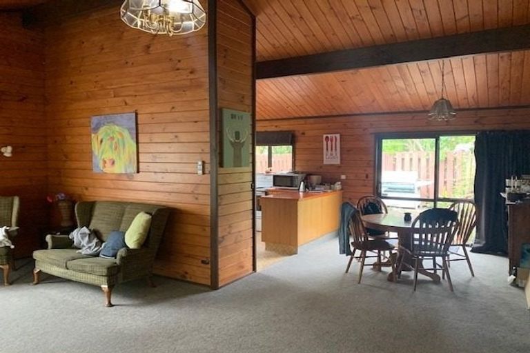 Photo of property in 5 Marlowe Drive, Leamington, Cambridge, 3432