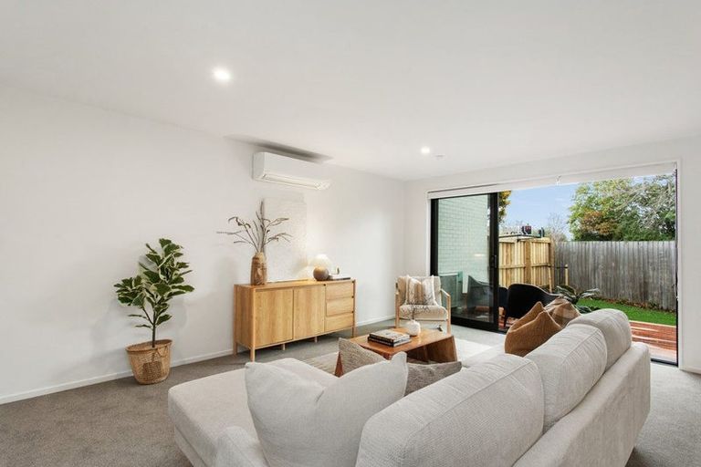 Photo of property in 2/133 Blighs Road, Strowan, Christchurch, 8052